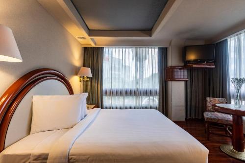 room detail thumbnail 0