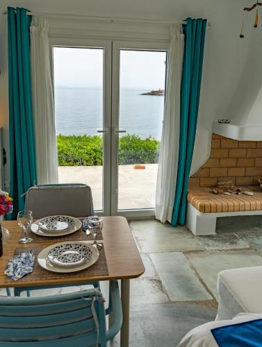 Seafront Villa Polyxene