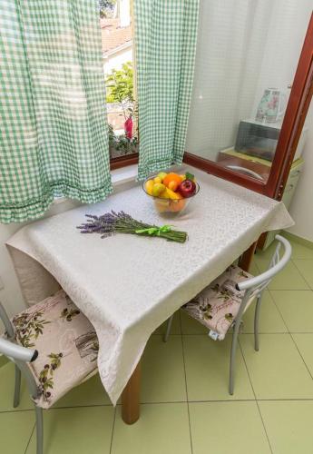 Apartment Mali Losinj 8093b - image 4
