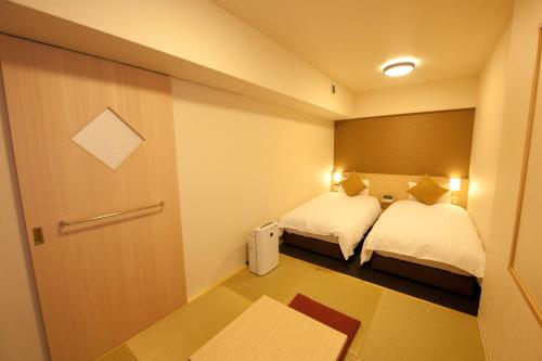 Twin Room with Tatami Area - Non-Smoking