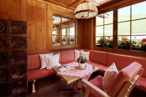 Berghotel Ladinia 4
