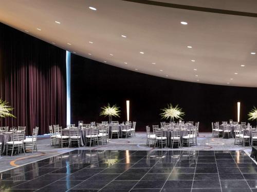 206945903 Sofitel Chicago Magnificent Mile