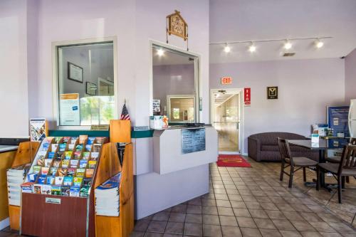 Empfangshalle, Econo Lodge Little Creek in Norfolk (VA)