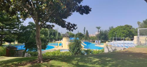 Swimming pool, Sunny Suites Jupiter Apartments in Benalmadena