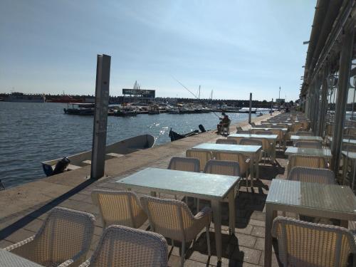Apartament Promenada, 3 camere, max 6 persoane, locatie ideala, 10 min de mers pana la plaja