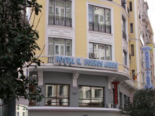Hostal Buenos Aires - image 12