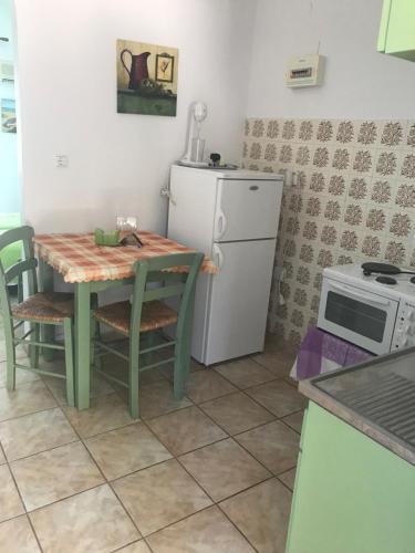 Quadruple Room image 10