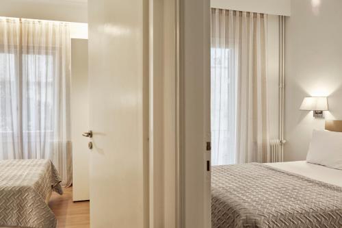 Cozy and Bright 2BD Apartment in Kolonaki - image 12