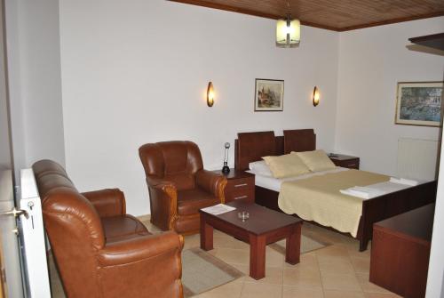 Hotel Bleta - image 2