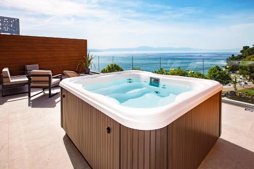 Hot tub, Luxury Hotel Riva in Malinska