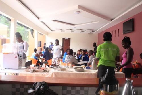 Ravintola, Tita Tourist Resort in Moroto