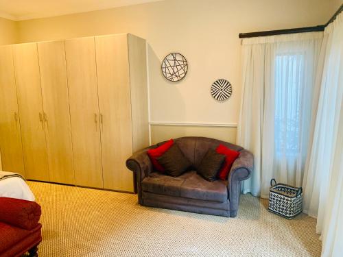 Fifth Avenue Beach House – Gqeberha, IL