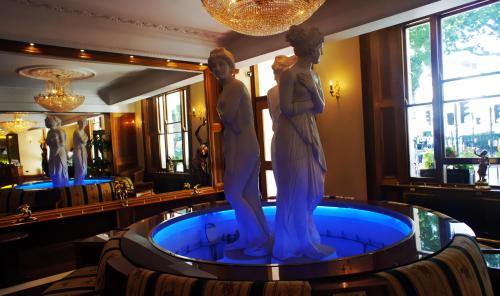 Lobby, Abbey Court Hotel in London