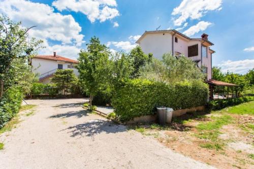  Svoboda 2, Pension in Šilo