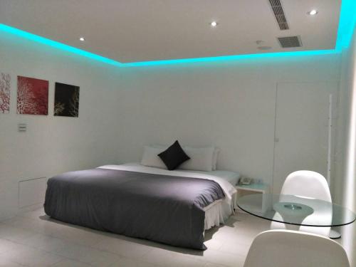 1 double bed