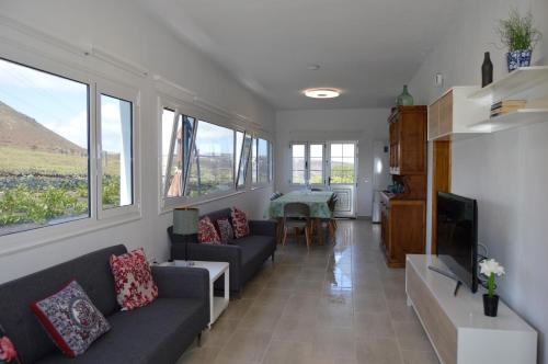 Casa Volcán de Ye (Casa Volcan de Ye) in Ye