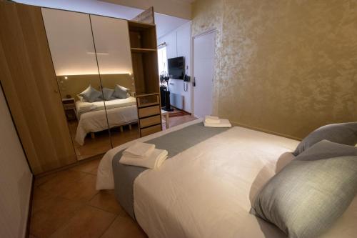 A l'ombre du Palais - main image