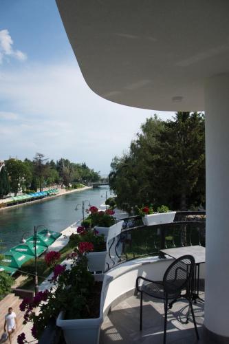 Seasons Hotel in Struga