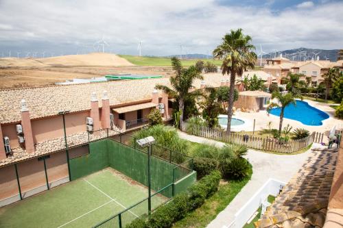 Akutuna - Casa Familiar con Piscina , Garaje & Pista de Padel