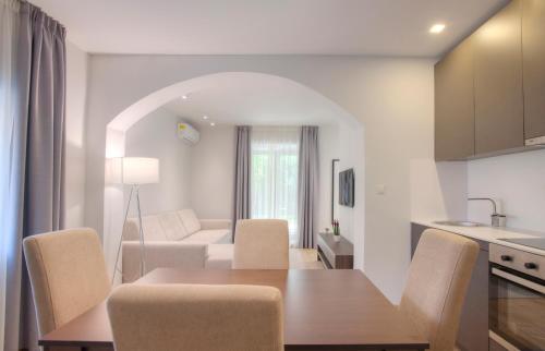 Hotel Vela - image 9