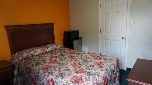 红狮南安普敦汽车旅馆 