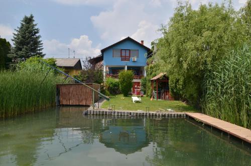  Miklós FKK Naturist Apartment, Pension in Szigetszentmiklós bei Százhalombatta