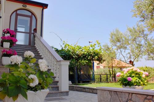 Room Kris with private entrance & private bathroom in Vilanija