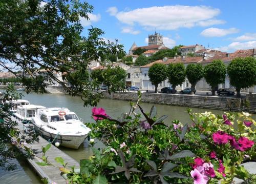 De charme et d'eau chambre d'hôte Tonnay-Boutonne