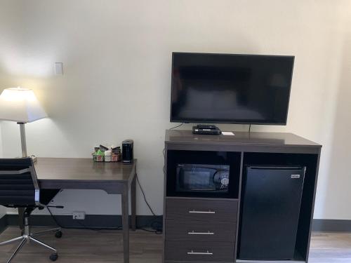 Ramada by Wyndham North Platte - image 4