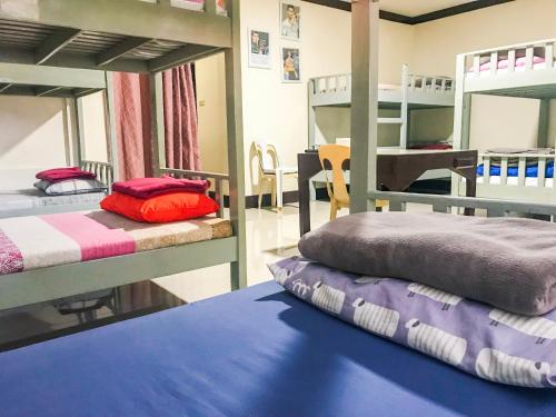 B&J Guesthouse and Tours Room Type - Mixed Dormitory Room