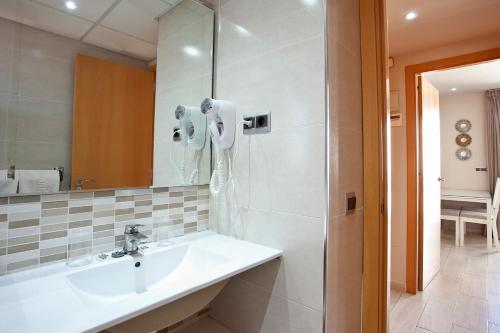 Apartamentos Ecuador Park - image 9