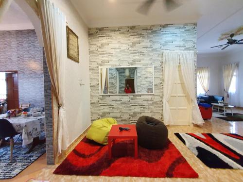 Monie's Homestay Marang