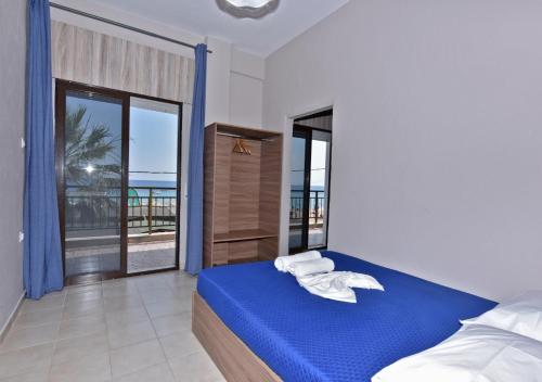 Alexandros SeaView Suites