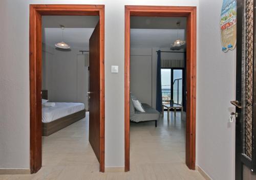 Alexandros SeaView Suites