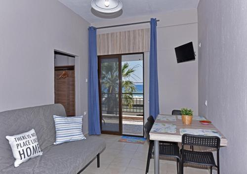 Alexandros SeaView Suites