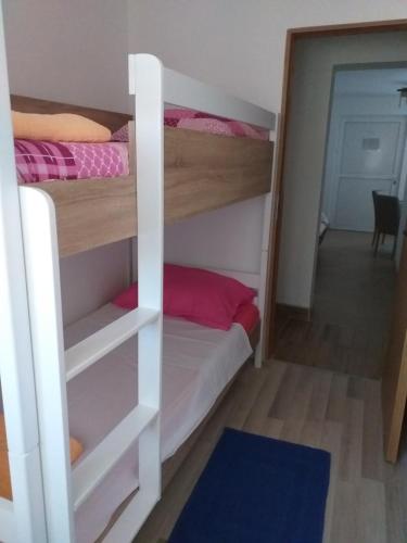  Apartman Suzy in Grbe