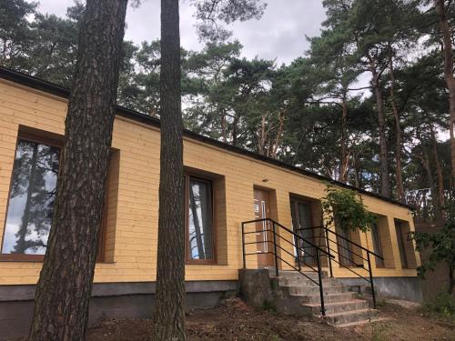 Powidz pokoje z widokiem na jezioro in Powidz