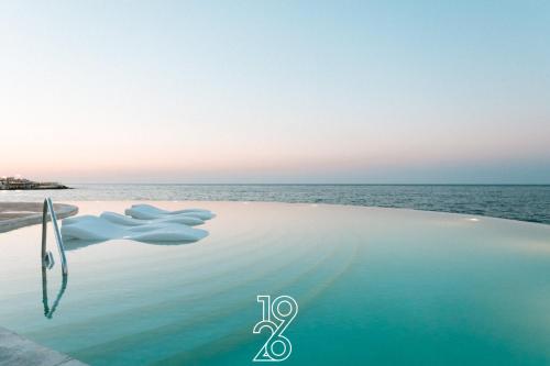 Instalaciones, Hotel 1926 in Sliema