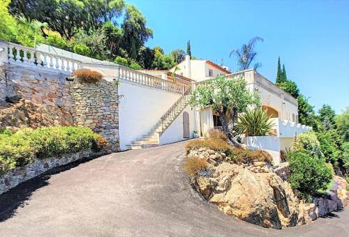 3 Bedrooms Villa near Cannes - Pool & Jacuzzi - Sea View