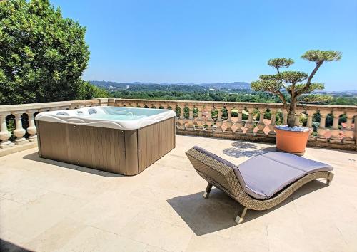 3 Bedrooms Villa near Cannes - Pool & Jacuzzi - Sea View