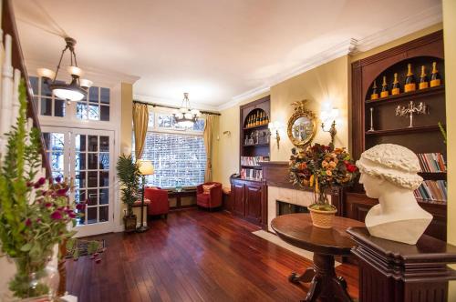 TOWNHOUSE 222 in New York, USA