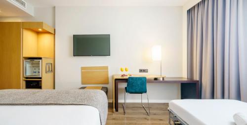 Ilunion Valencia 4 - image 3