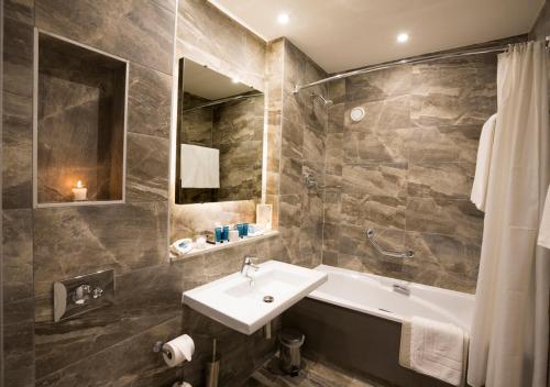 Midleton Park Hotel - image 12