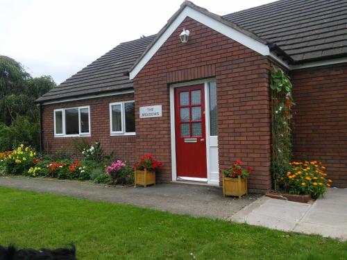 Self-contained Bungalow Annexe With Kitchen/diner, Bathroom, Sitting Room, And Bedroom. Guests W, , Mid Wales