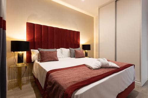 Superior One Bedroom Apartment image 5