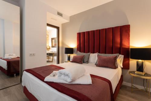 Superior One Bedroom Apartment image 8