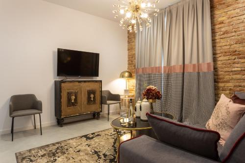 Superior Two-Bedroom Apartment image 2