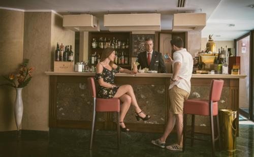 Artemis Hotel - image 4