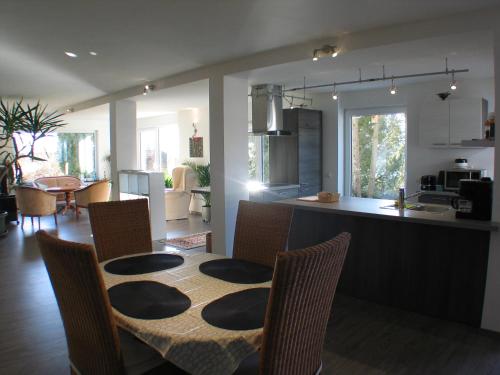 Facilities, Ferienwohnung in Waldrandlage in Zierenberg