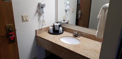 Econo Lodge Cedar Rapids South